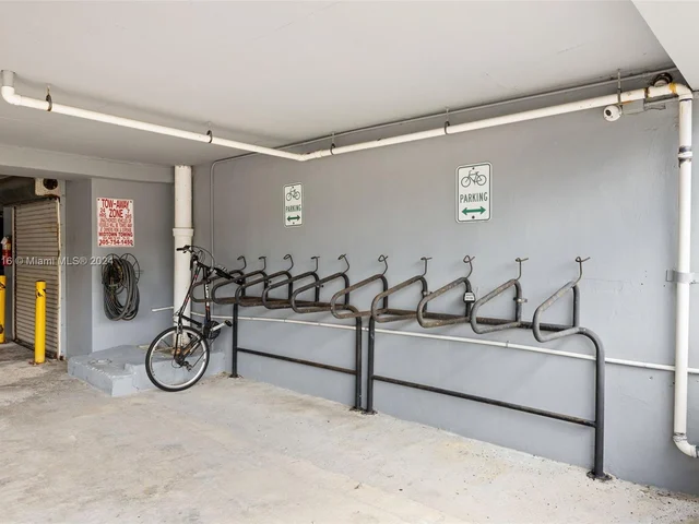 7928 West Dr # 405, North Bay Village FL 33141