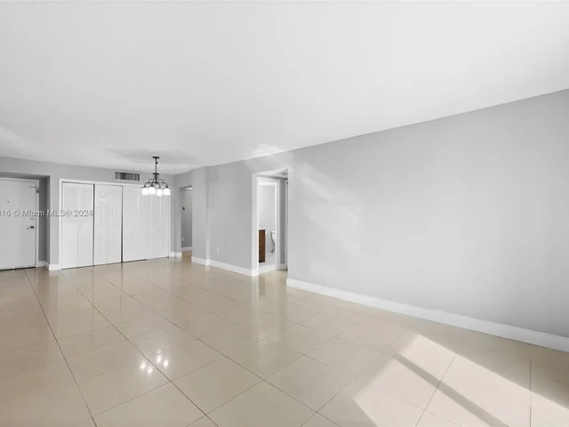 7928 West Dr # 405, North Bay Village FL 33141