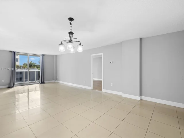 7928 West Dr # 405, North Bay Village FL 33141