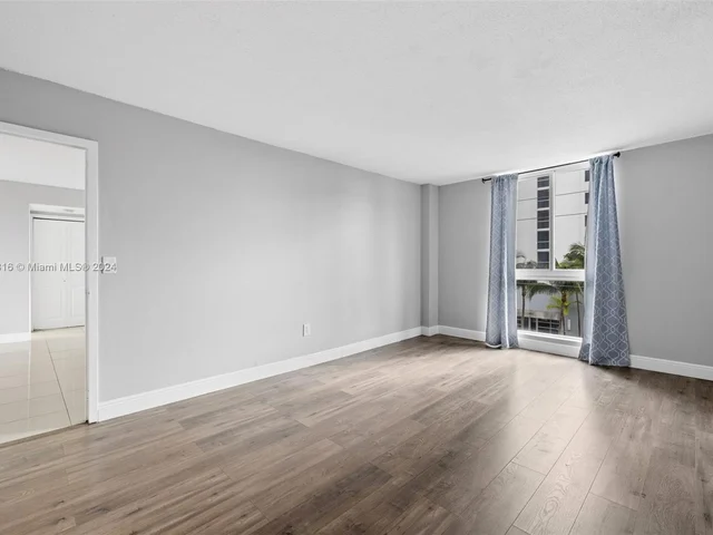 7928 West Dr # 405, North Bay Village FL 33141