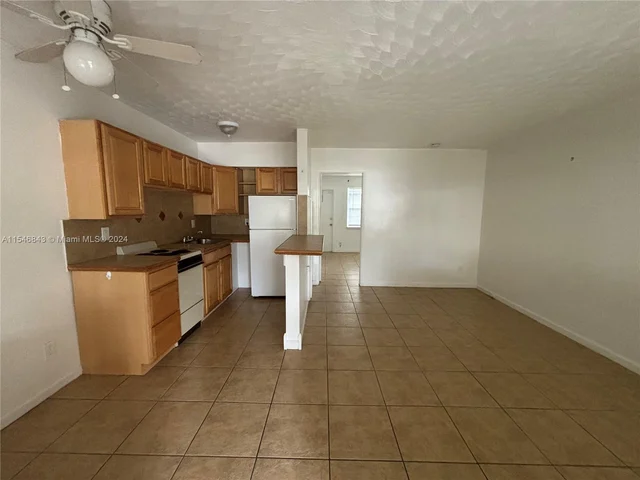 610 NE 12th Ave # 3, Fort Lauderdale FL 33304
