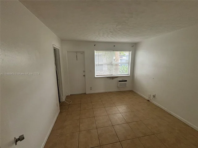 610 NE 12th Ave # 3, Fort Lauderdale FL 33304