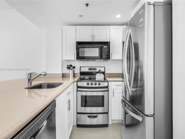 2756 Day Ave # 401, Miami FL 33133