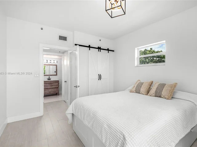 2756 Day Ave # 401, Miami FL 33133