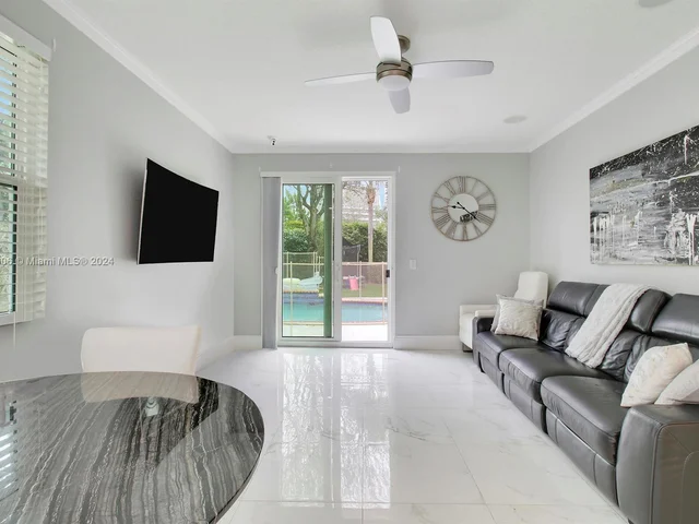 6424 Egret Ave, Coconut Creek FL 33073