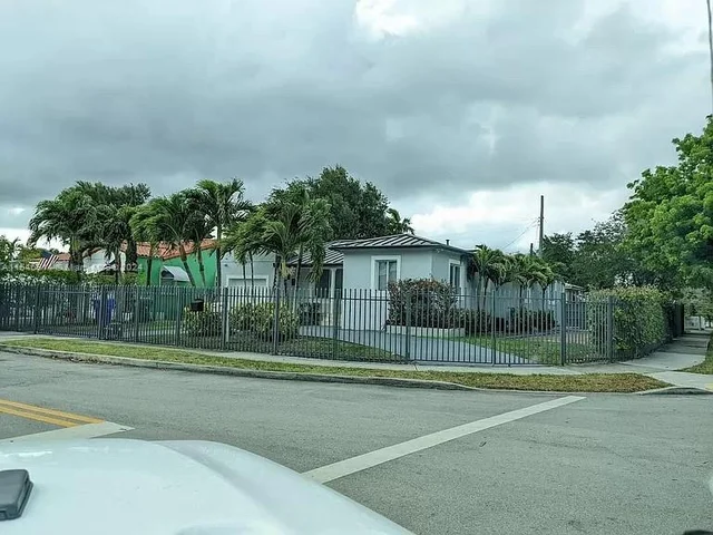 1401 SW 15th St, Miami FL 33145