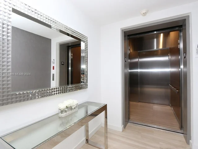 460 NE 28th St # 2305, Miami FL 33137