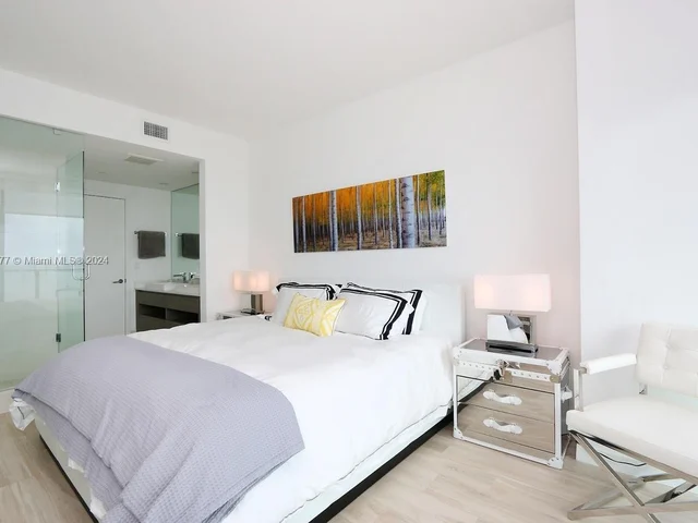 460 NE 28th St # 2305, Miami FL 33137