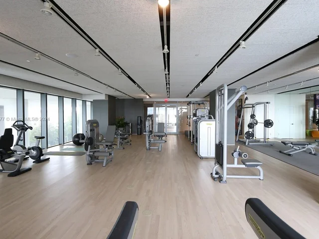 460 NE 28th St # 2305, Miami FL 33137