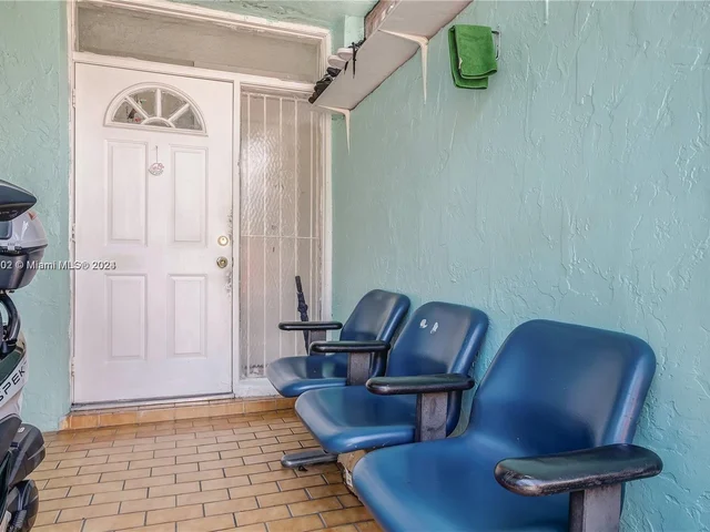 818 W 38th Ter # 20, Hialeah FL 33012