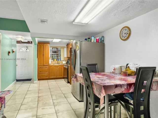 818 W 38th Ter # 20, Hialeah FL 33012