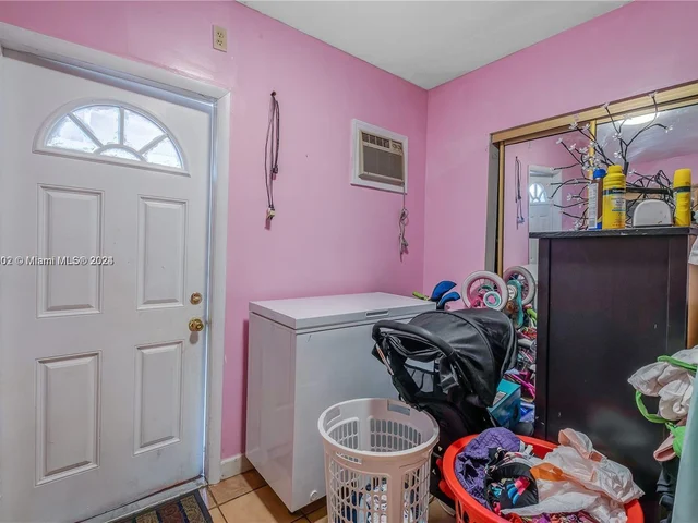 818 W 38th Ter # 20, Hialeah FL 33012