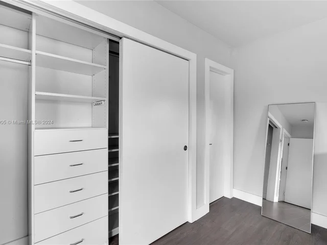 251 SE 8th St, Pompano Beach FL 33060