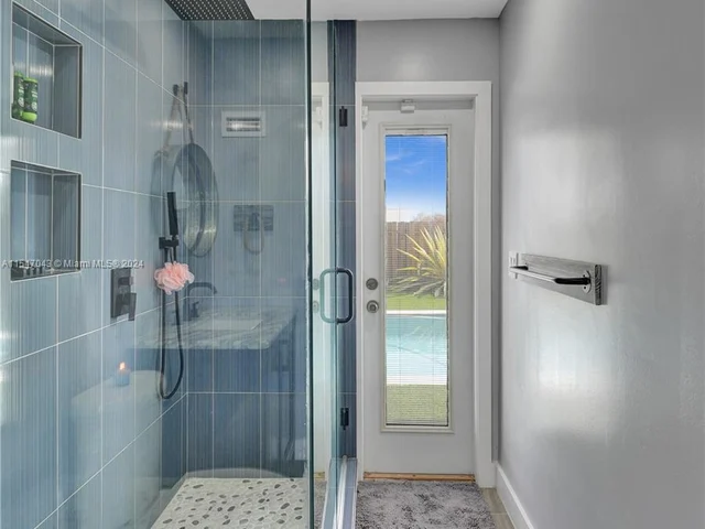 1990 NW 91st Way, Sunrise FL 33322