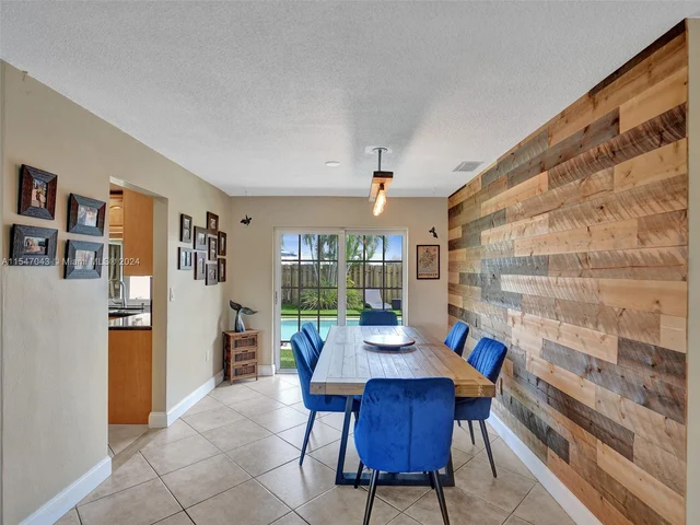 1990 NW 91st Way, Sunrise FL 33322