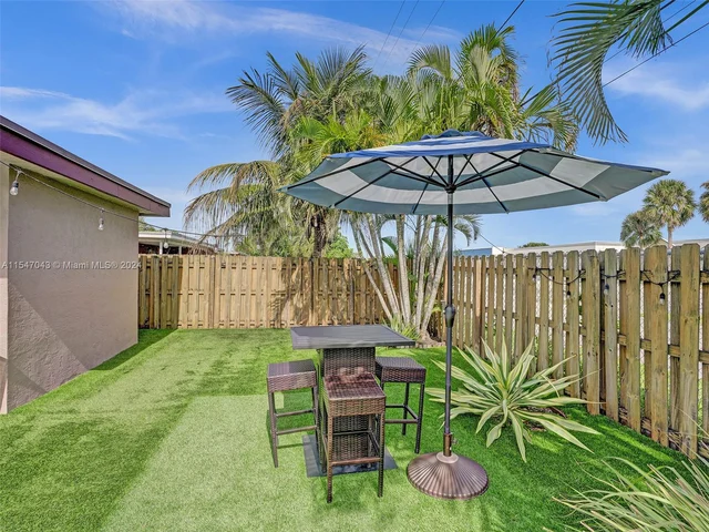 1990 NW 91st Way, Sunrise FL 33322