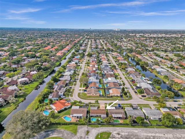 1990 NW 91st Way, Sunrise FL 33322