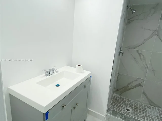 2871 E Sunrise Lakes Dr # 101, Sunrise FL 33322