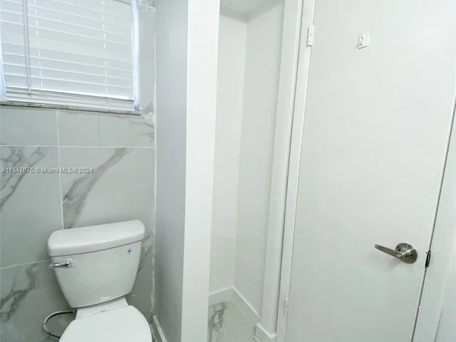 2871 E Sunrise Lakes Dr # 101, Sunrise FL 33322