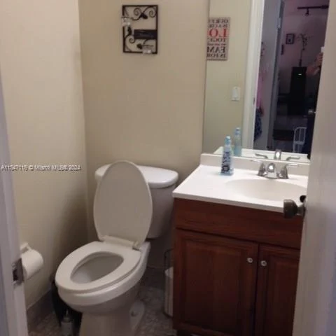 450 Commodore Dr # 315, Plantation FL 33325