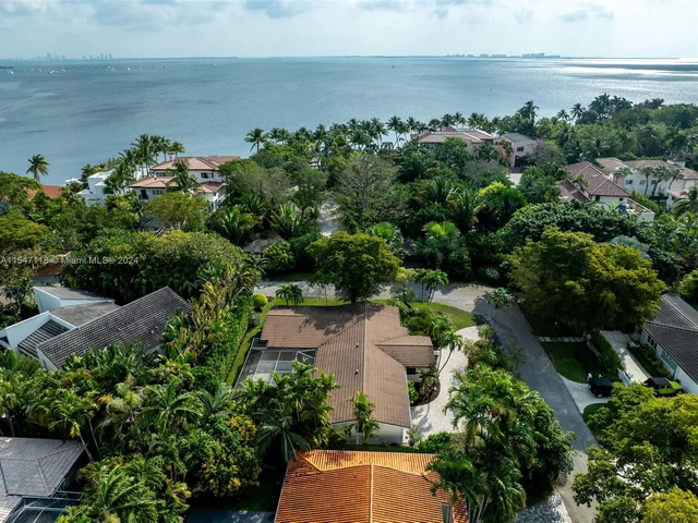 145 S Prospect Dr, Coral Gables FL 33133