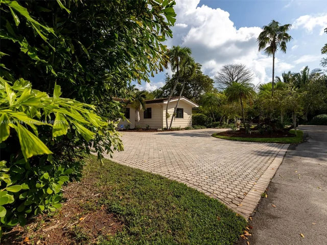 145 S Prospect Dr, Coral Gables FL 33133