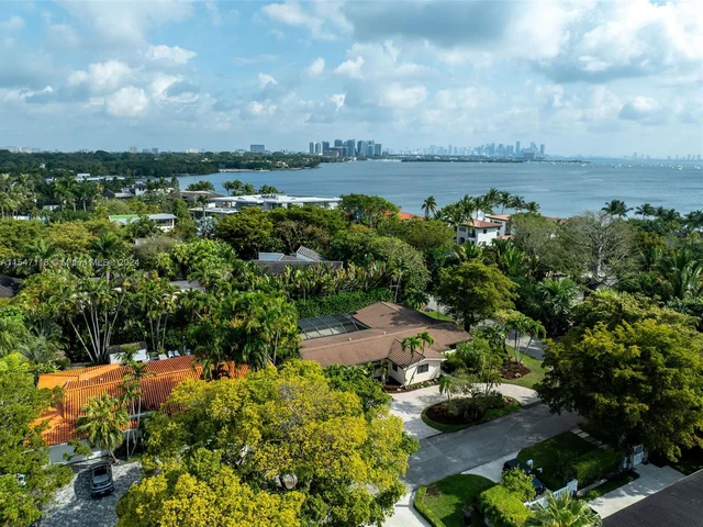 145 S Prospect Dr, Coral Gables FL 33133