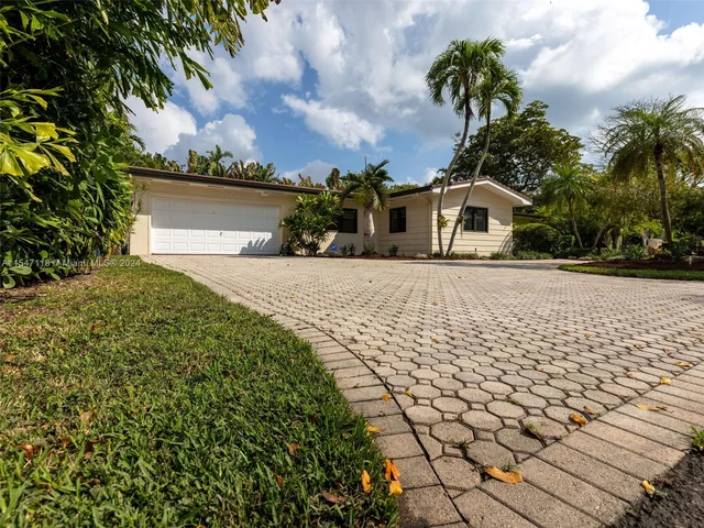 145 S Prospect Dr, Coral Gables FL 33133