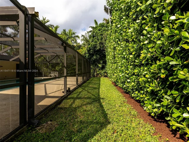 145 S Prospect Dr, Coral Gables FL 33133