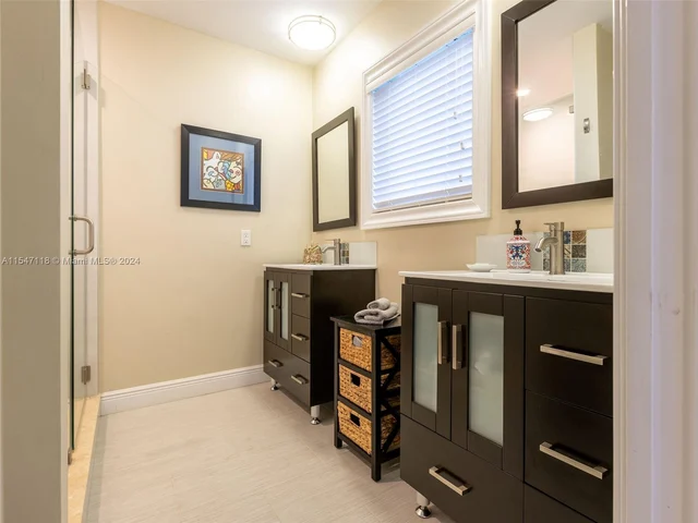 145 S Prospect Dr, Coral Gables FL 33133