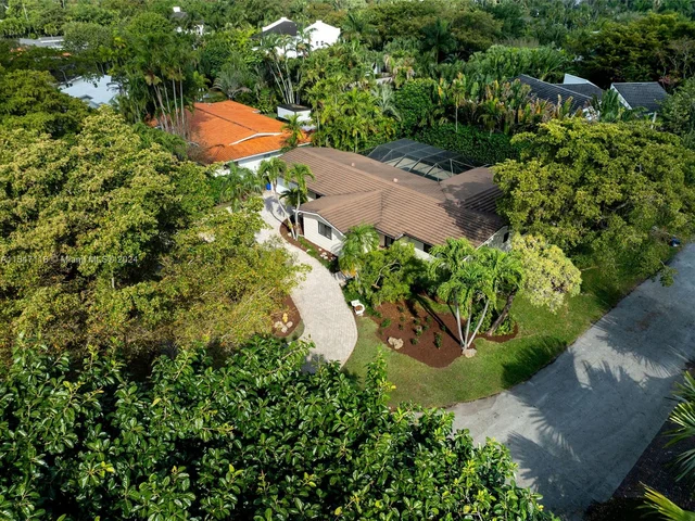 145 S Prospect Dr, Coral Gables FL 33133