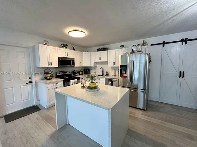 4821 NW 176th St, Miami Gardens FL 33055