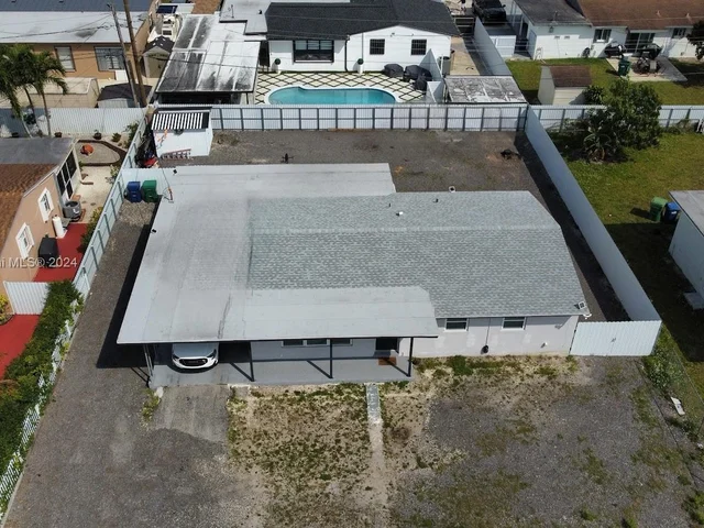 4821 NW 176th St, Miami Gardens FL 33055