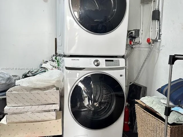 4821 NW 176th St, Miami Gardens FL 33055