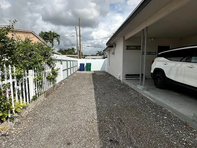 4821 NW 176th St, Miami Gardens FL 33055