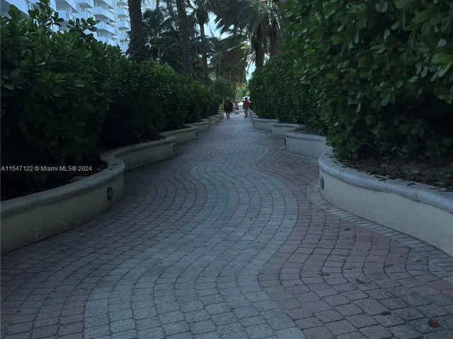 1590 Michigan Ave # 4, Miami Beach FL 33139