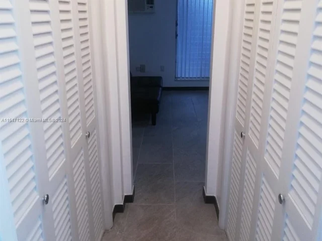 1590 Michigan Ave # 4, Miami Beach FL 33139