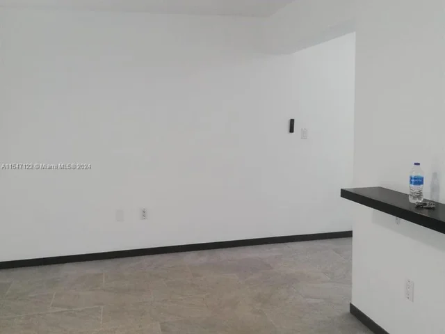 1590 Michigan Ave # 4, Miami Beach FL 33139