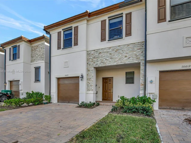 10010 SW 231st Ln, Miami FL 33190