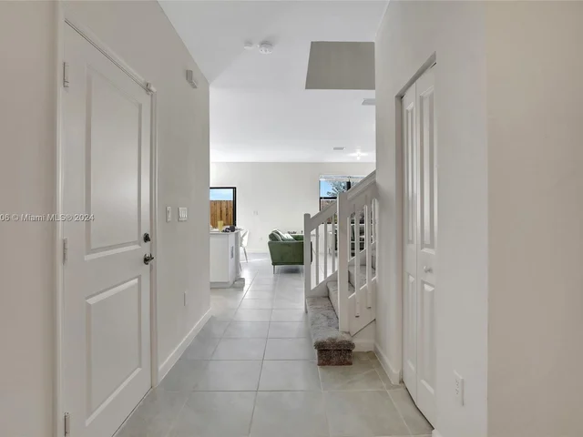 10010 SW 231st Ln, Miami FL 33190