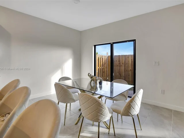 10010 SW 231st Ln, Miami FL 33190