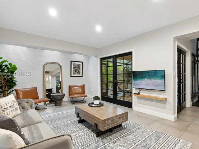 3145 Virginia St # 4, Miami FL 33133