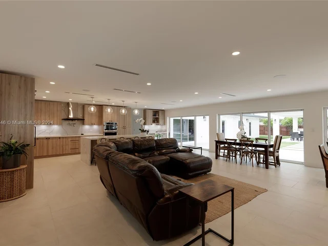 7505 SW 141st St, Palmetto Bay FL 33158