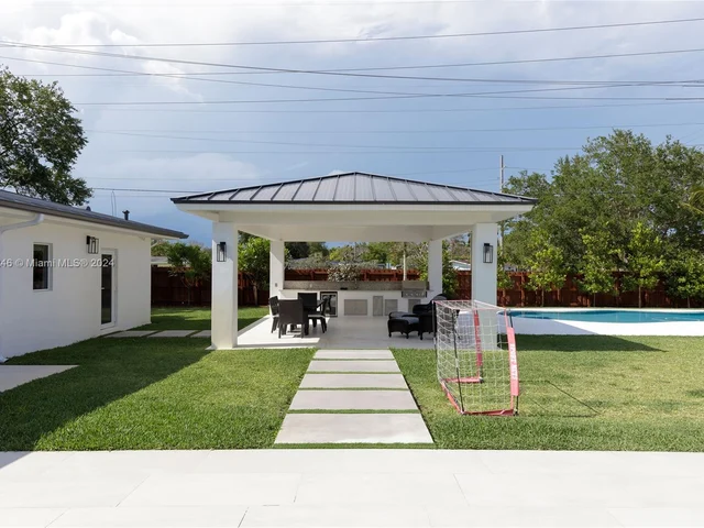 7505 SW 141st St, Palmetto Bay FL 33158