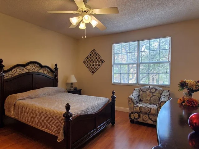 1376 Barcelona Way # 25, Weston FL 33327