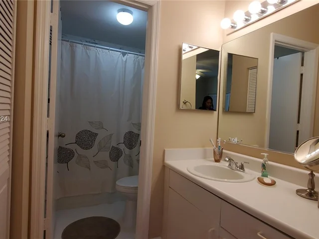 1376 Barcelona Way # 25, Weston FL 33327