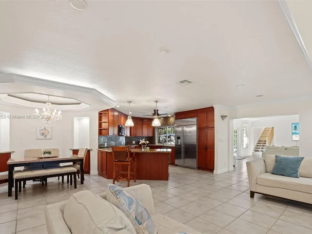 15224 SW 80th Ave, Palmetto Bay FL 33157