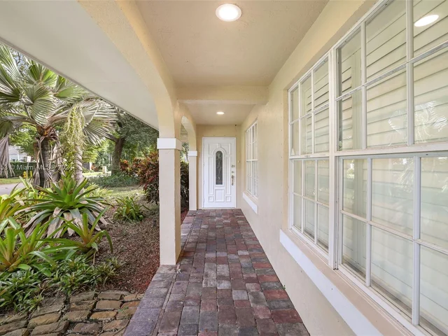 15224 SW 80th Ave, Palmetto Bay FL 33157