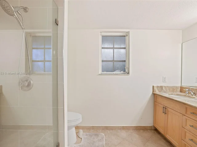 15224 SW 80th Ave, Palmetto Bay FL 33157