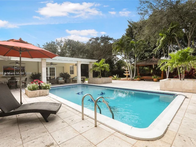 15224 SW 80th Ave, Palmetto Bay FL 33157